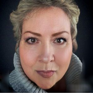cyndi-thomson_300x300
