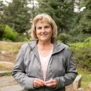 linda-dezellem-2024staffawards